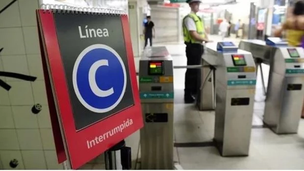 Interrumpieron por varias horas el servicio de la línea C del subte por un accidente en Diagonal Norte