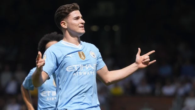 Manchester City aplastó al Fulham y tomó la punta a dos partidos del final