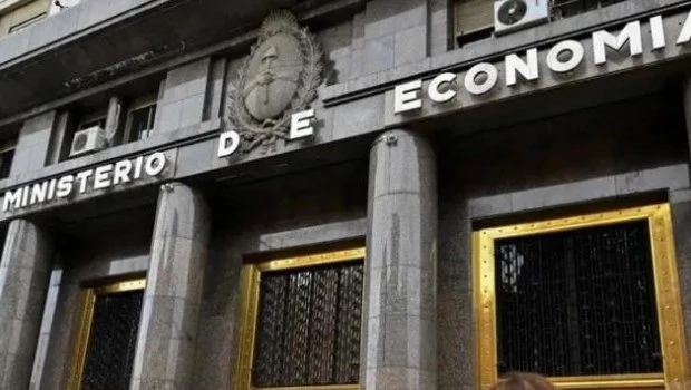 La ejecución presupuestaria cayó 30% en el primer cuatrimestre