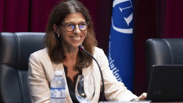 La AFIP recorta sueldos del personal jerárquico, incluido el de la titular del organismo recaudador