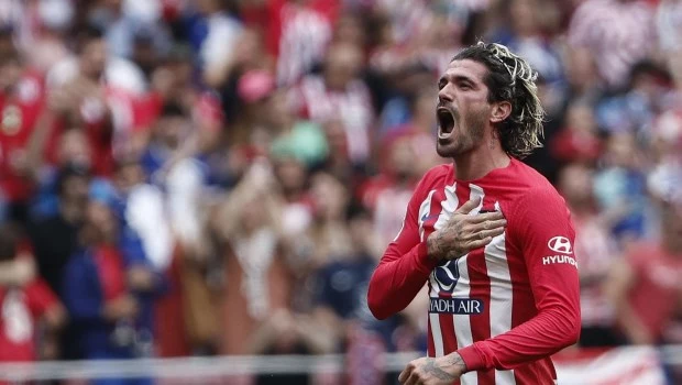 De Paul marcó un golazo para el triunfo del Atlético que quedó con un pie en Champions