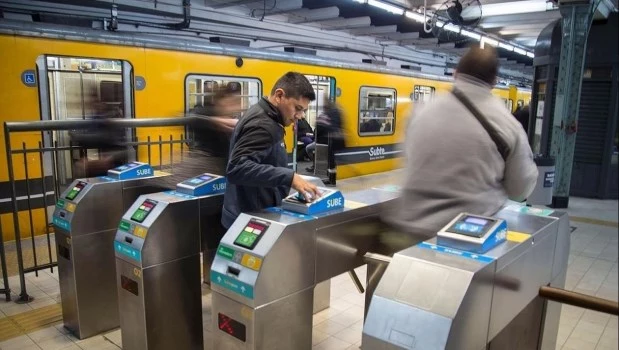 La izquierda presentó un amparo para frenar el aumento del pasaje de subte