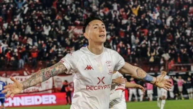 Diego Martínez pretende al chileno Rodrigo Echeverria para reforzar el plantel de Boca