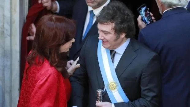 Si Milei esta loco, Cristina está reloca