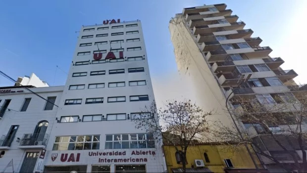 Una estudiante se arrojó del piso 11 de una universidad en San Telmo