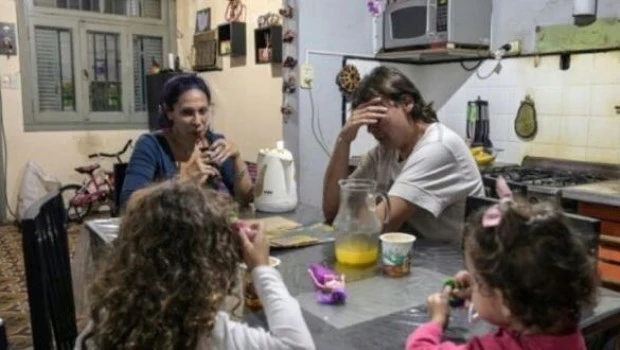 Una familia necesita 828 mil pesos para no ser pobre
