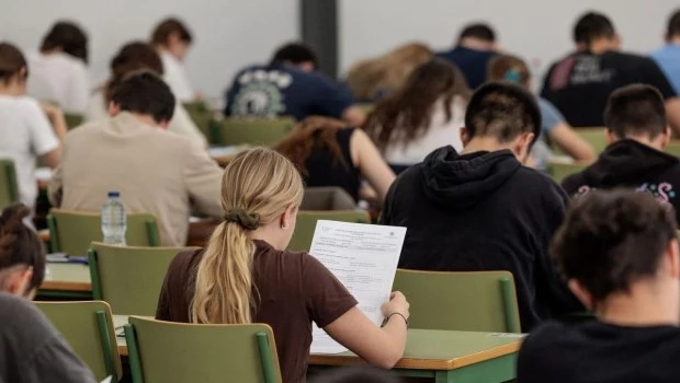 Los docentes desempeñan un papel fundamental como guías y confidentes.