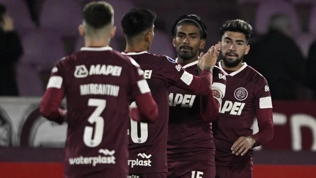 A puro gol, Lanús se acerca a los octavos de final de la Copa Sudamericana