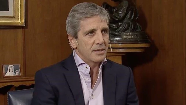 Caputo destacó que en abril también se alcanzó el superávit financiero