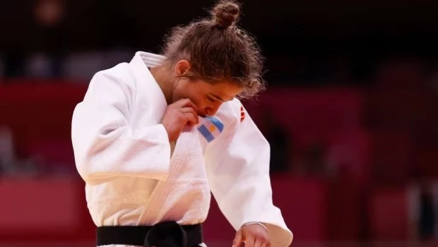 Además de ser un símbolo del deporte, Paula Pareto da el ejemplo como entrenadora.