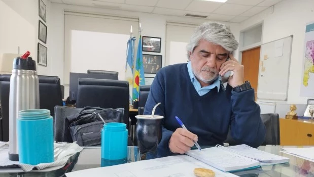 Con su accionar, el presidente Milei sofoca financiera y económicamente a la provincia de Buenos Aires, advirtió Correa.