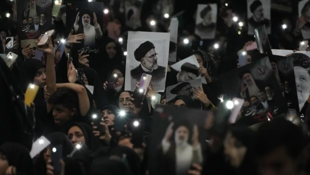 Hubo menos gente en el funeral de Raisi que en el de Soleimani 