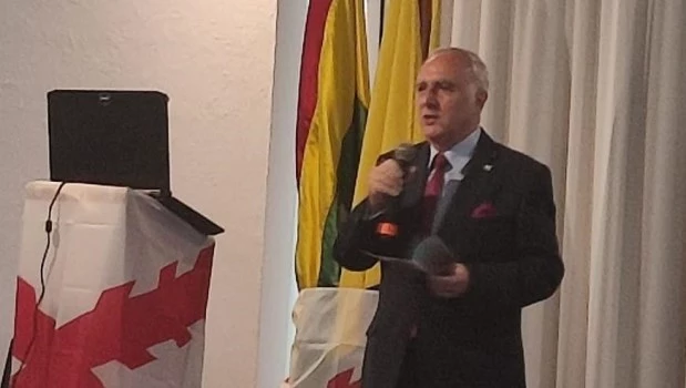 Malvinas fue la última carga de la caballería hispano católica conta el nuevo orden mundial, recordó Camilli durante su exposición.