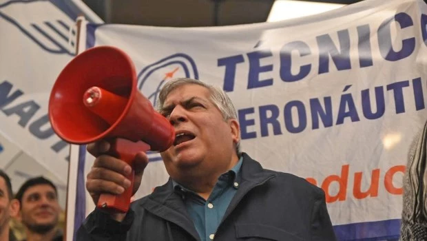 Los técnicos aeronáuticos denuncian un “aerolinicidio” 