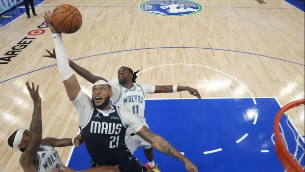 Los Mavericks se adaptaron al ritmo de los Timberwolves y se llevaron la primera victoria de la final del Oeste