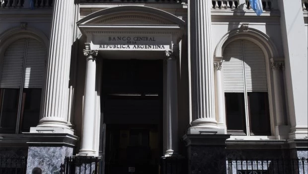 El BCRA fexibiliza los requisitos para abrir cajas de ahorros en dólares y las condiciones para créditos hipótecarios