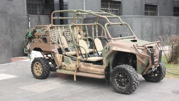 Comienza una exposición militar en el Edificio Libertador