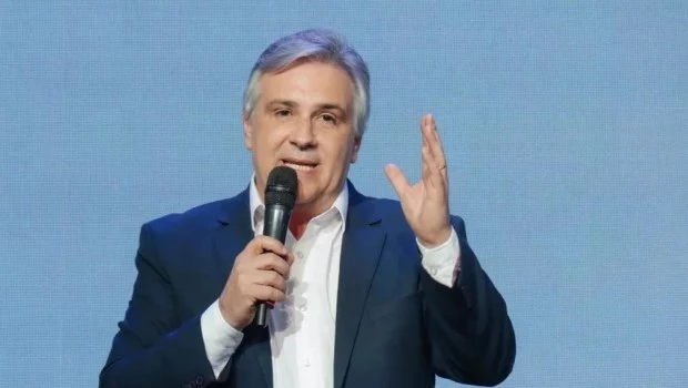 Llaryora dice que con consensos, "la Argentina puede ser un país con sentido común"