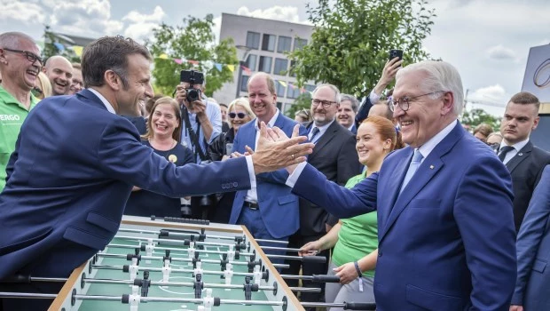 Macron y Steinmeier protagonizan un encuentro histórico en Berlín y minimizan diferencias entre Francia y Alemania
