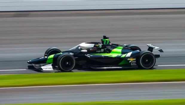 Canapino hizo historia en Indianapolis: se convirtió en el primer argentino en completar las 500 millas en 91 años