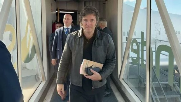 Milei viaja a El Salvador para asistir a la asunción de Bukele a su segundo mandato