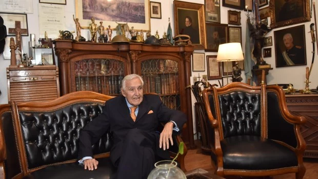 "Puede que Malvinas fuese el primer disparo en la guerra por la Antártida"