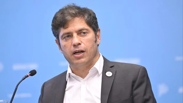 Kicillof arremetió contra Milei: "Anda de gira por el mundo y no se hace responsable de nada"