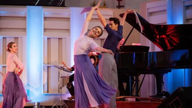 Integrantes de la Compañía Federal de Danzas durante su participación en la cuarta gala de los Premios Chúcaro. (Foto: Angel Frágola)
