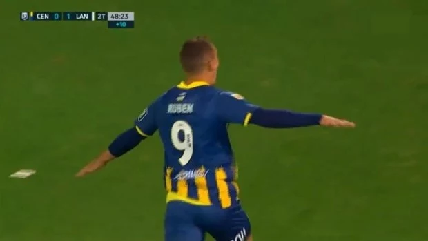 En su vuelta a Central, Marco Ruben marcó el empate ante Lanús