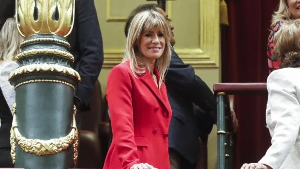 Citan a declarar por presunta corrupción a la esposa de Pedro Sánchez
