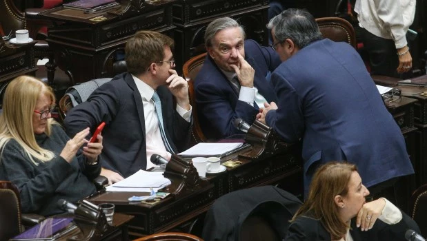 Peronistas y radicales se unen para darle media sanción a la Movilidad Jubilatoria