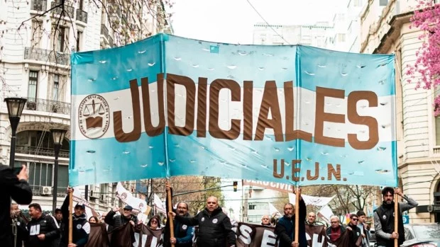 Arrancó el paro de 36 horas de los empleados judiciales en reclamo de mejoras salariales