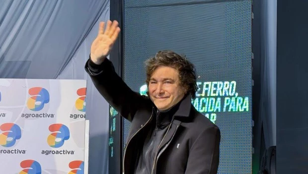 Milei: "Gracias a Caputo, en enero se logró un equilibrio financiero"