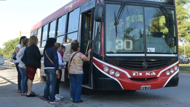 Levantaron el sorpresivo paro de algunas líneas de colectivos