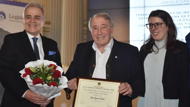 Distingue a José I. López la Legislatura porteña