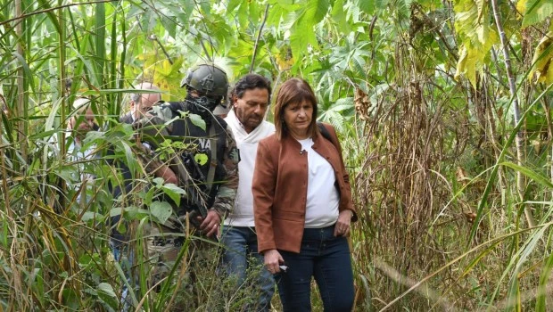 Bullrich visitó Salta y aseguró que el objetivo es "ordenar los pasos fronterizos"