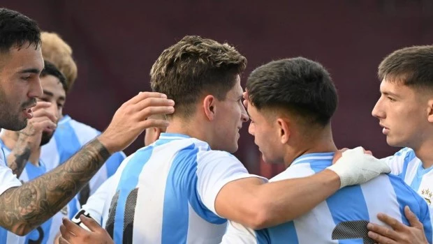 La Sub23 le ganó a Paraguay con un doblete de Giuliano Simeone