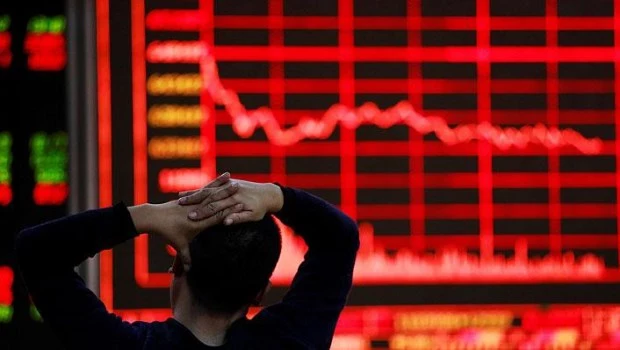 A la expectativa del tratamiento de la Ley Bases en el Senado, las acciones y los bonos argentinos sufren una nueva caída