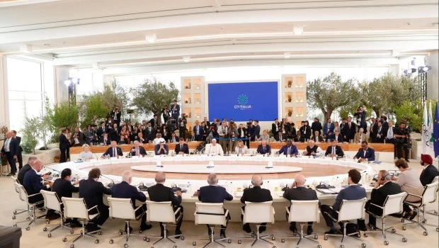 Francisco advierte al G7 del uso de la IA en las guerras y pide prohibir las armas autónomas letales