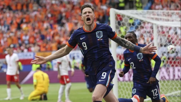 Países Bajos sufrió y le ganó sobre el final a Polonia