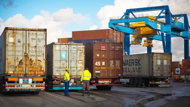 La balanza comercial de mayo fue positiva en US$ 2.656 millones y continúan los superávits gemelos