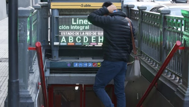 El Gobierno porteño denunció a los metrodelegados por el paro del subte