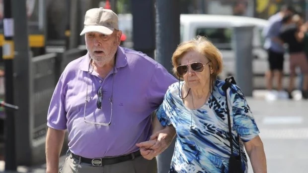 El poder adquisitivo de los jubilados cayó 14% en el último año