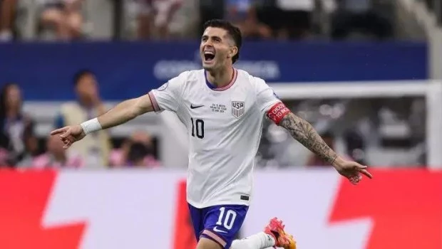 Pulisic abrió el marcador ocn un golazo.