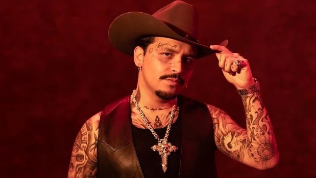 El mexicano Christian Nodal hará su debut en nuestro país, el próximo 14 de agosto.