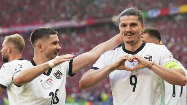 Sabitzer le da el triunfo a Austria frente a Países Bajos y el primer puesto del Grupo D 