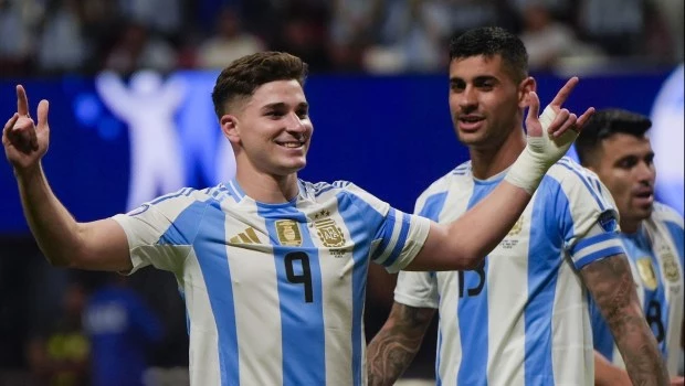 En España dicen que Barcelona tiene la mira puesta en Julián Álvarez