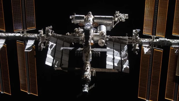 La NASA recurre a SpaceX, la empresa de Elon Musk, para sacar de órbita a la Estación Espacial Internacional