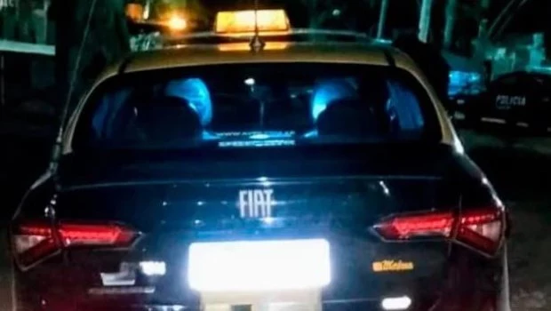Un taxista fue asaltado y brutalmente golpeado por su pasajero en Rosario