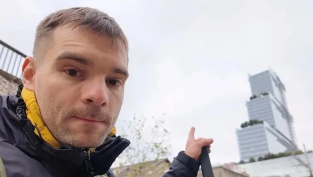 Pidió disculpas el polaco que intentó escalar un edificio en Puerto Madero